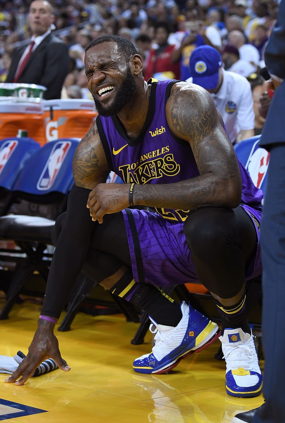 lebron james getting hurt