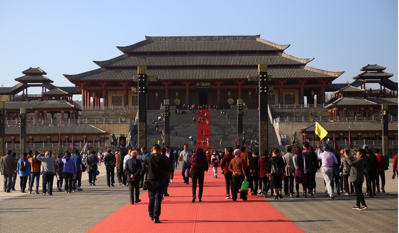 Hengdian World Studios China é a Maior Base Mundial De Filmes E Programas  De TV Imagem Editorial - Imagem de destino, punhal: 199977660