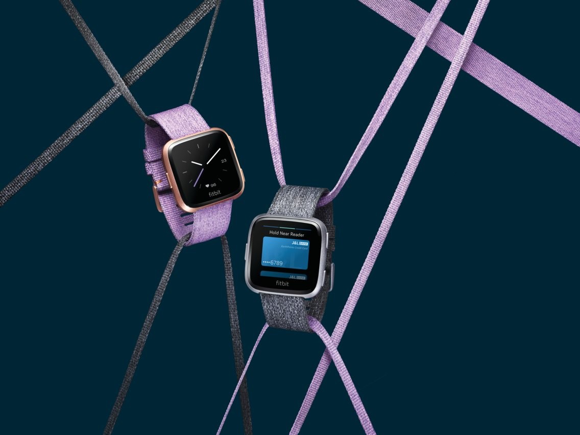 The Fitbit Versa, which offers a free selection of different watch faces, a good battery life and useful women’s health functions, should please many people looking for a smart device to wear while running or exercising in the gym.