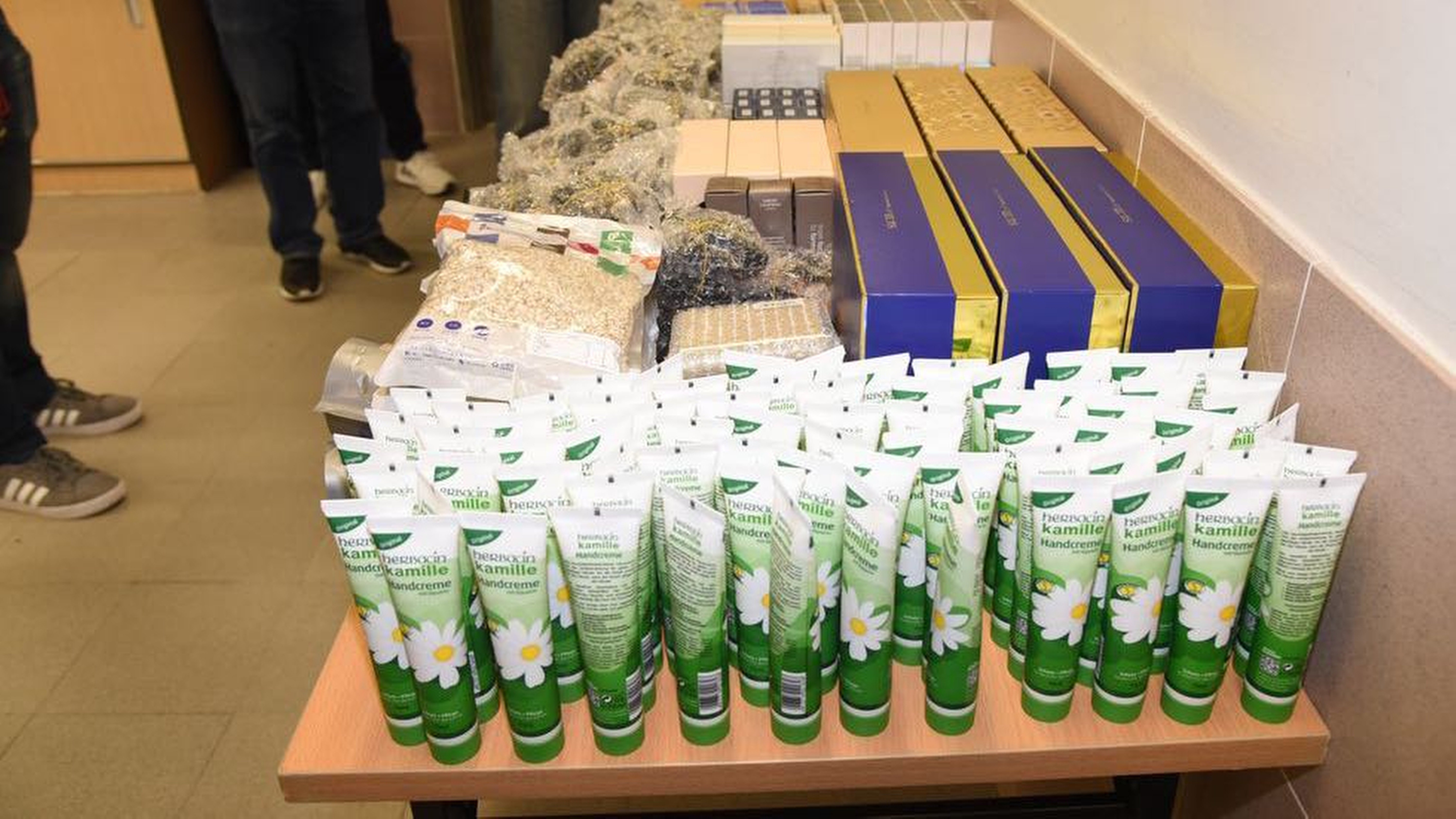 Eight men and one woman from mainland China were arrested with HK$160,000-worth tax-free goods on Thursday in a police operation to crack down parallel trading in Tin Shui Wai, a town close to a cross-border bridge connecting the northwest New Territories with Shenzhen. Picture shows the goods confiscated by police. 18JAN19. Handout