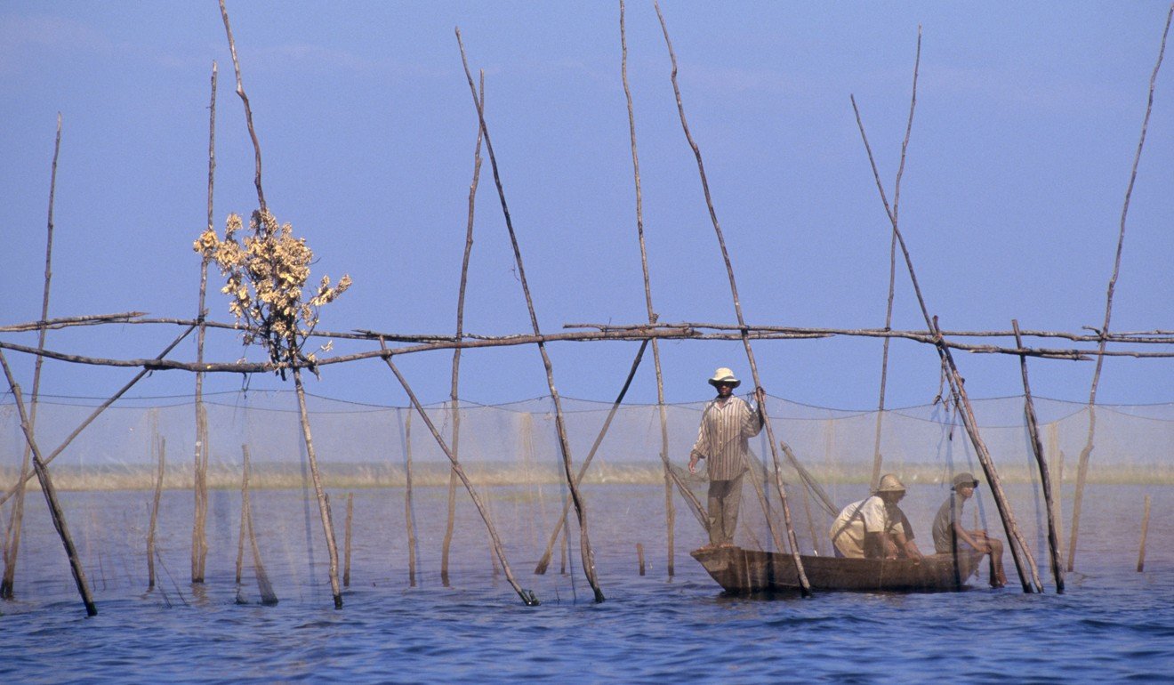 Cambodia's Tonle Sap Lake: where fishermen have no fish and no hope