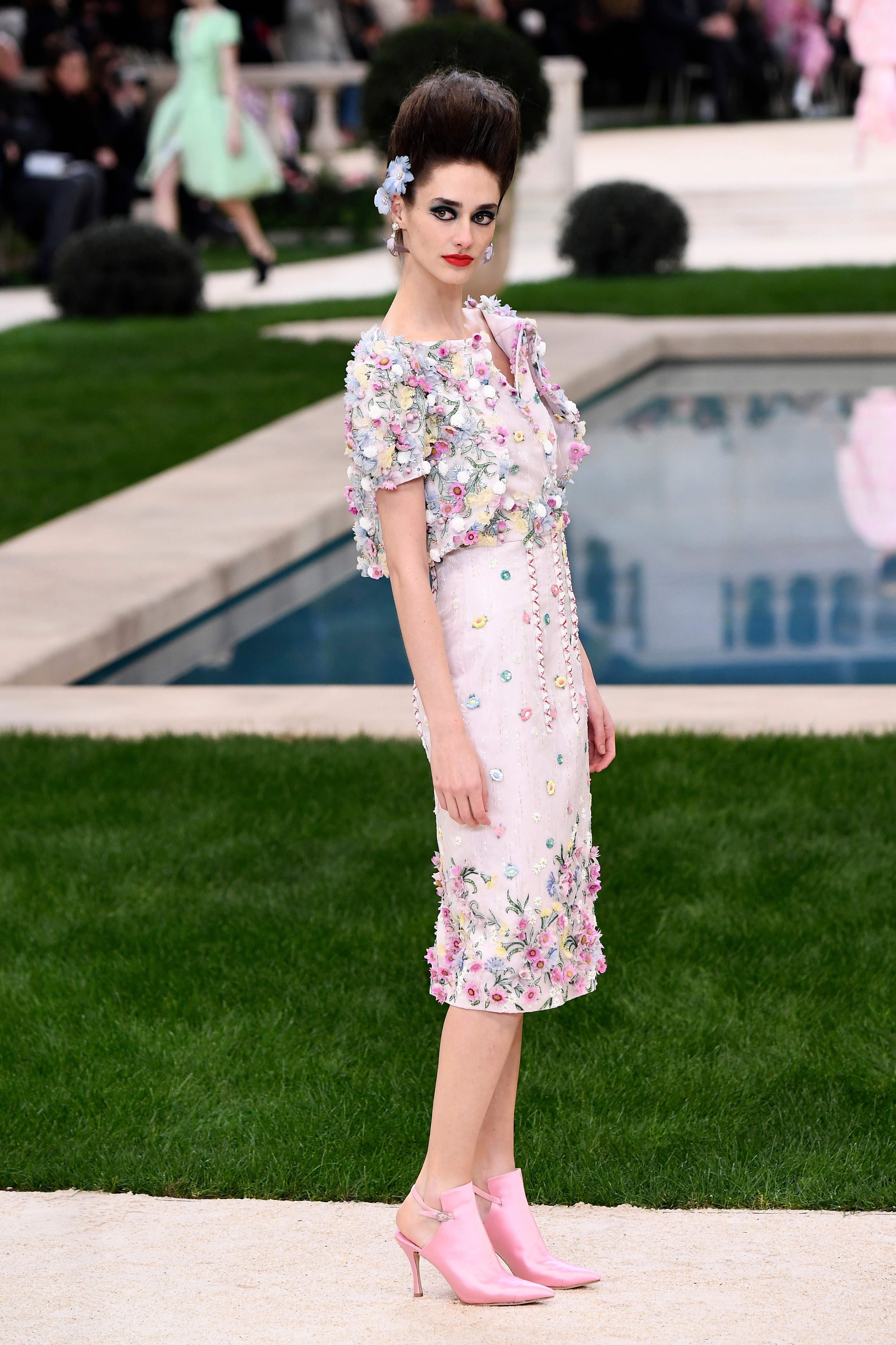 Spring 2019 floral clearance dresses