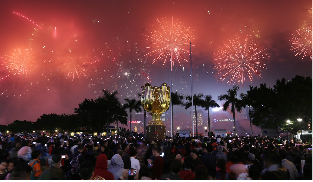 Hong Kong calls off Lunar New Year fireworks display amid unrest -  Chinadaily.com.cn