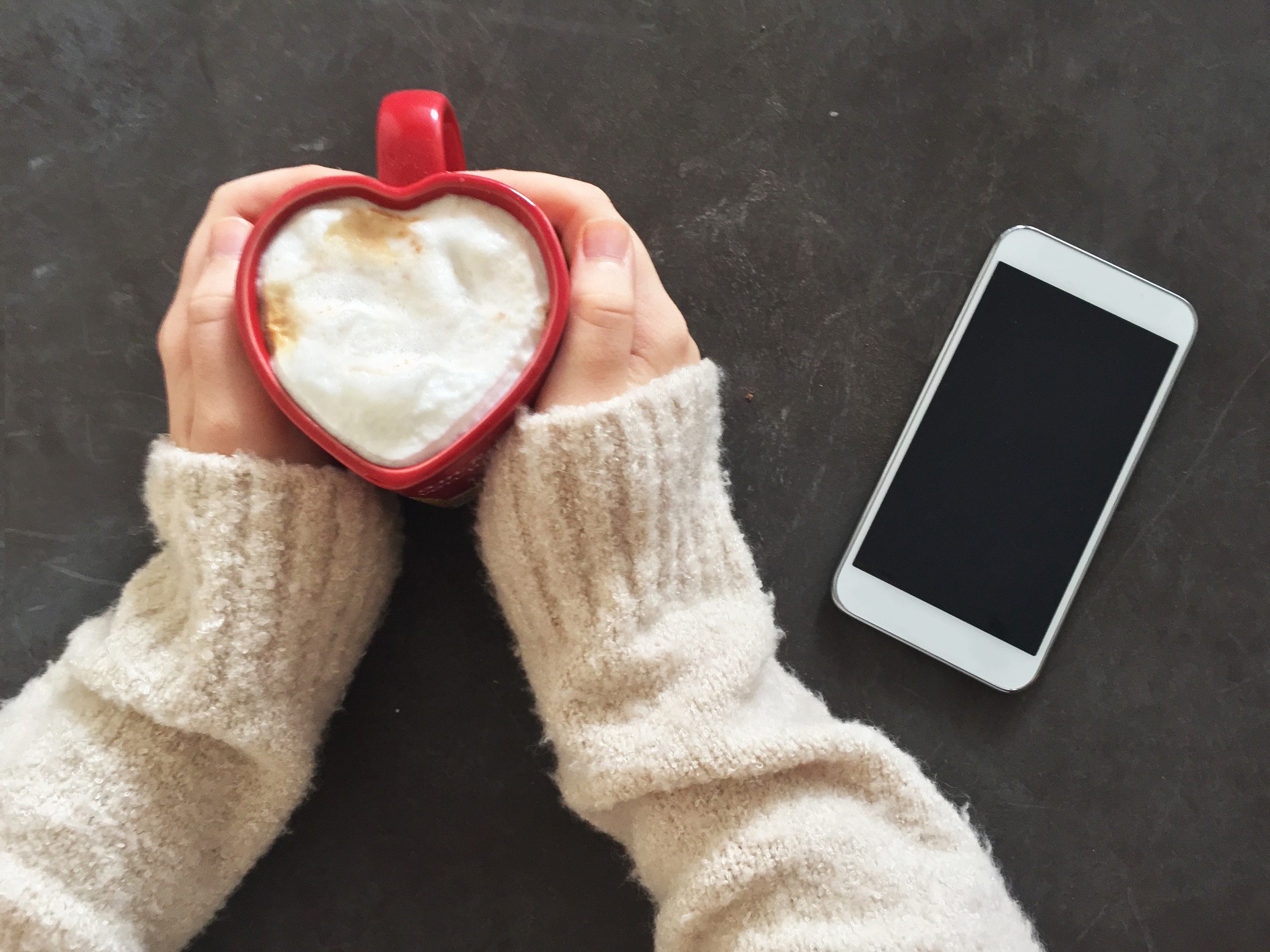 Apps can make dating a lot more fun and can strengthen a relationship.