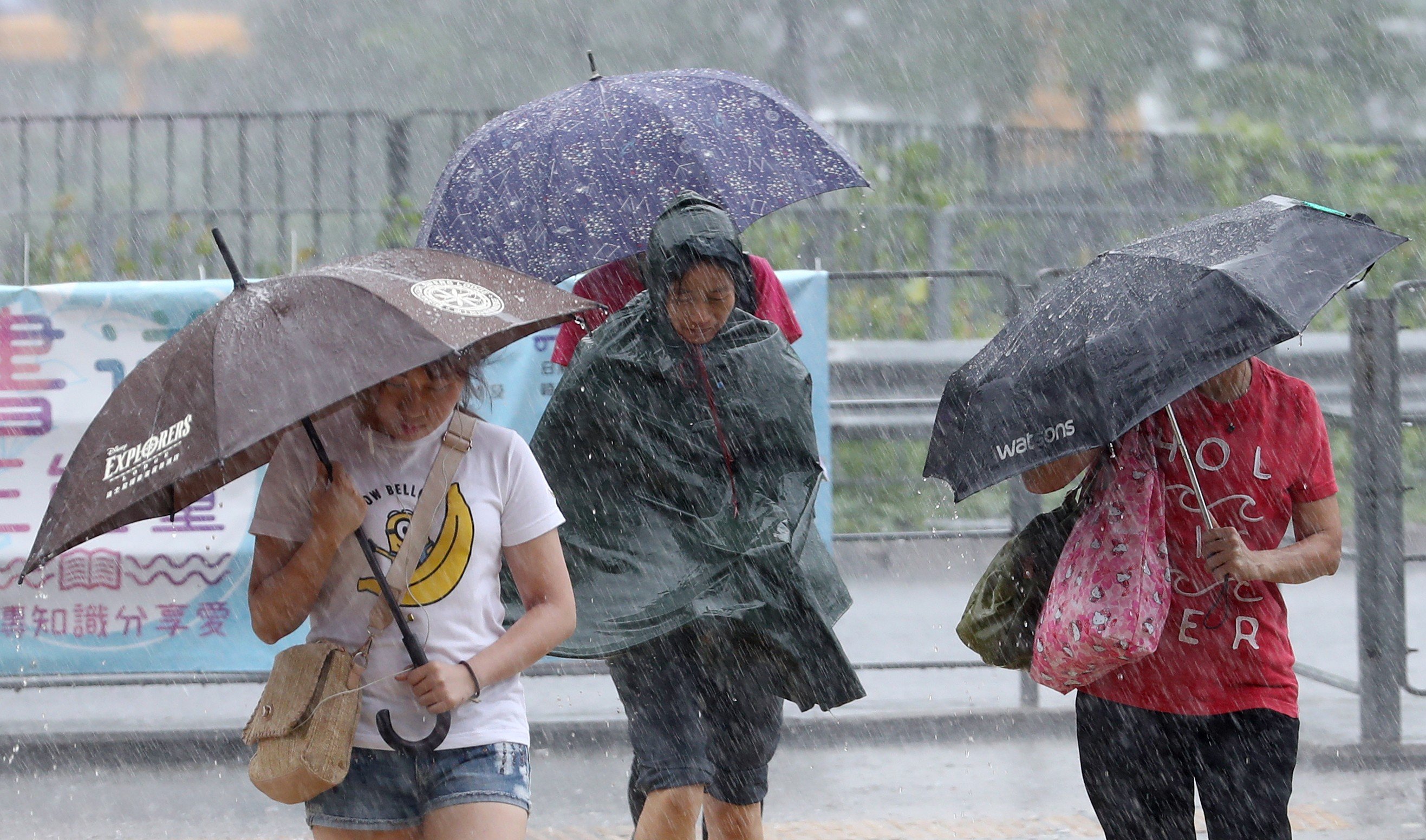The Hong Kong Observatory issued the amber rainstorm warning signal at 9am on Tuesday. Photo: Nora Tam