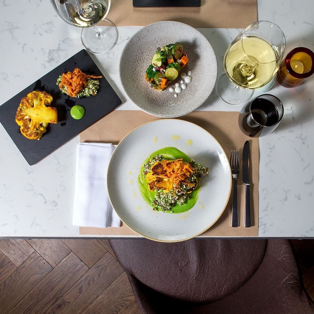 A vegan menu is available on request upon arrival at the hotel Hilton London Bankside, which offers a fully vegan suite, where everything inside features animal-free products. Photo: Instagram@hiltonbankside