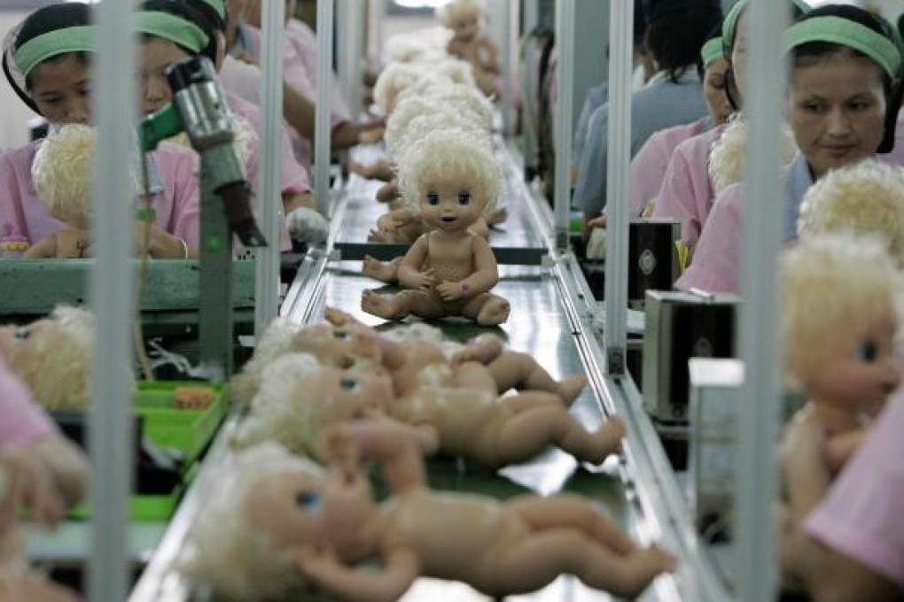 Firms are facing demands to move their goods more quickly to overseas clients, who are taking their time to settle the bills. Photo:Reuters