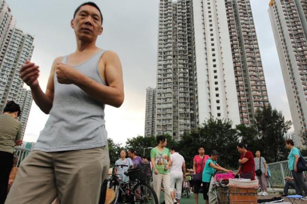 Hawkers at work. Photo: Nora Tam