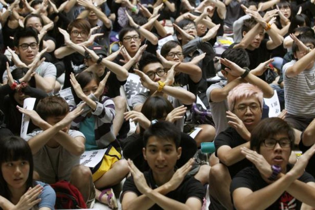 It took prolonged public outrage against national education before the Leung administration finally understood the public mood. Photo: AP
