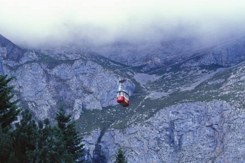 Views from the Fuente De aerial tram. Photo: Corbis