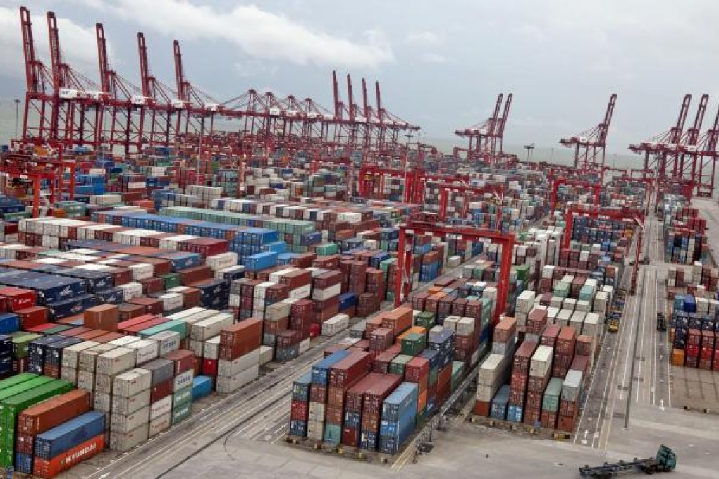 Container throughput at Shenzhen, the mainland's second-busiest port, rose 1.4 per cent in the first eight months. Photo: Bloomberg