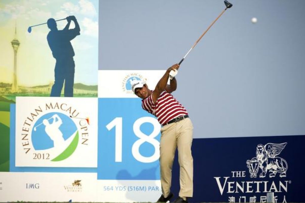 India's Gaganjeet Bhullar plays his tee shot on the 18th hole in the opening round of the Macau Open yesterday. Photo: SCMP