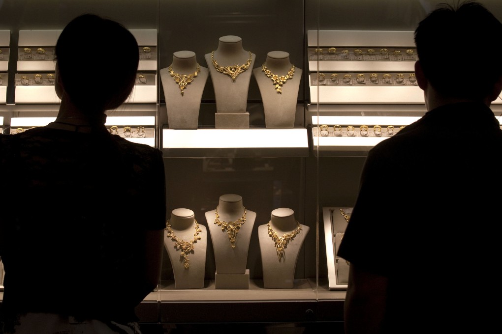 Gerald Chow King-sing, executive director of Chow Sang Sang Holdings, is seeking a refund of US$2.2 million that he paid in an education services agreement with consultant Mark Zimny to improve the propects of his two sons. Photo: Bloomberg