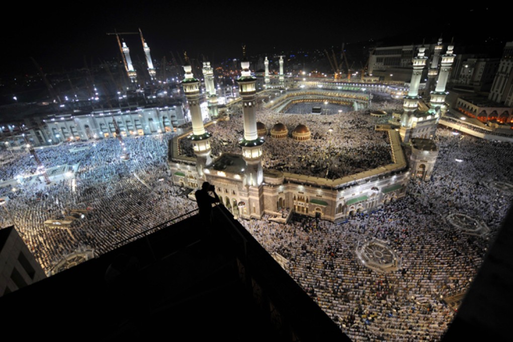 Photo: Reuters; AFP