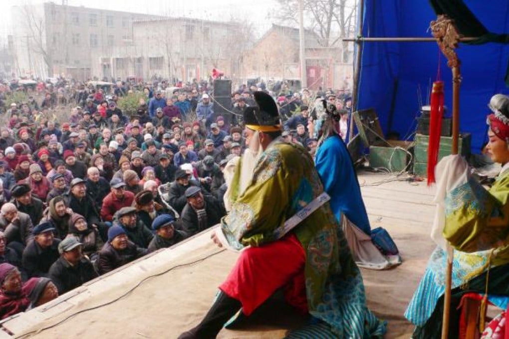Henan Yu Opera, although now much less prevalent, still attracts crowds.