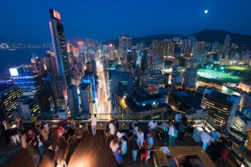 THE VIEW FROM WOOLOOMOOLOO'S ROOFTOP COULD BE FRIENDLIER THAN THE RESTAURANT'S SERVICE