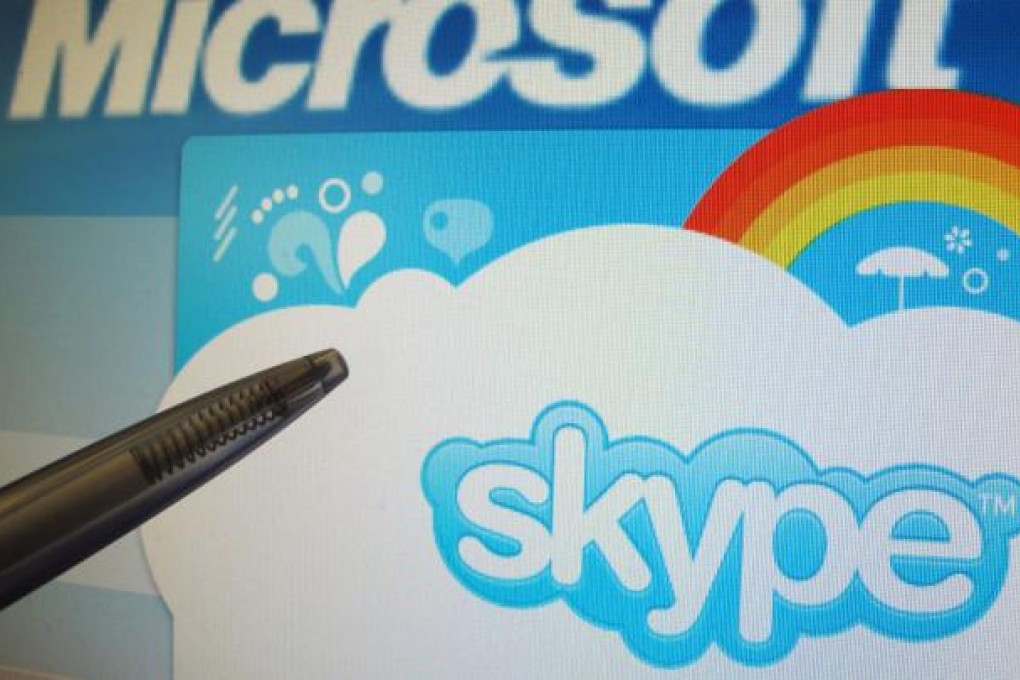 Skype service will replace Messenger online chat service in the first quarter of next year.