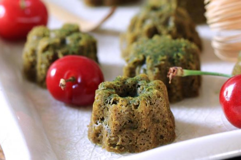 Matcha tea cakes