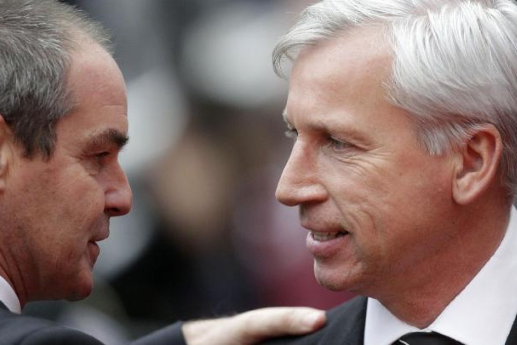 Newcastle United's English manager Alan Pardew (right) and West Bromwich Albion's Scottish manager Steve Clarke.