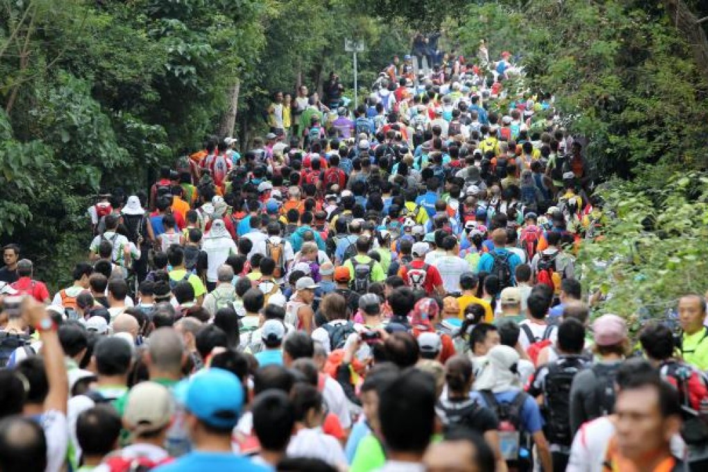 Participants of the Hong Kong Oxfam Trailwalker still on track. Photo: SCMP