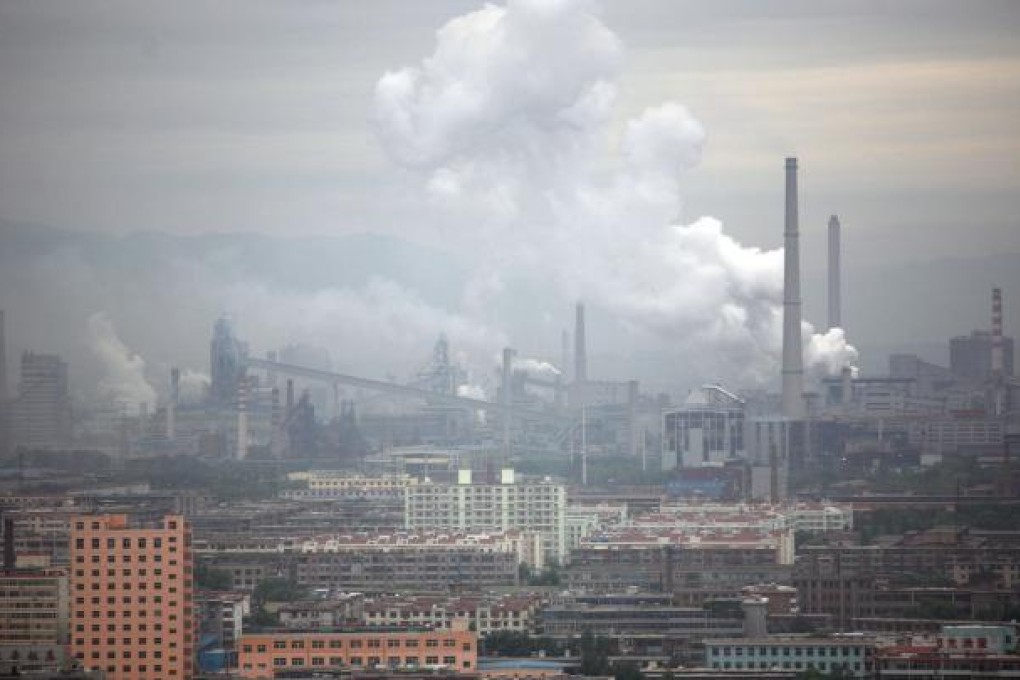 Hong Kong could help reduce mainland emissions. Photo Bloomberg