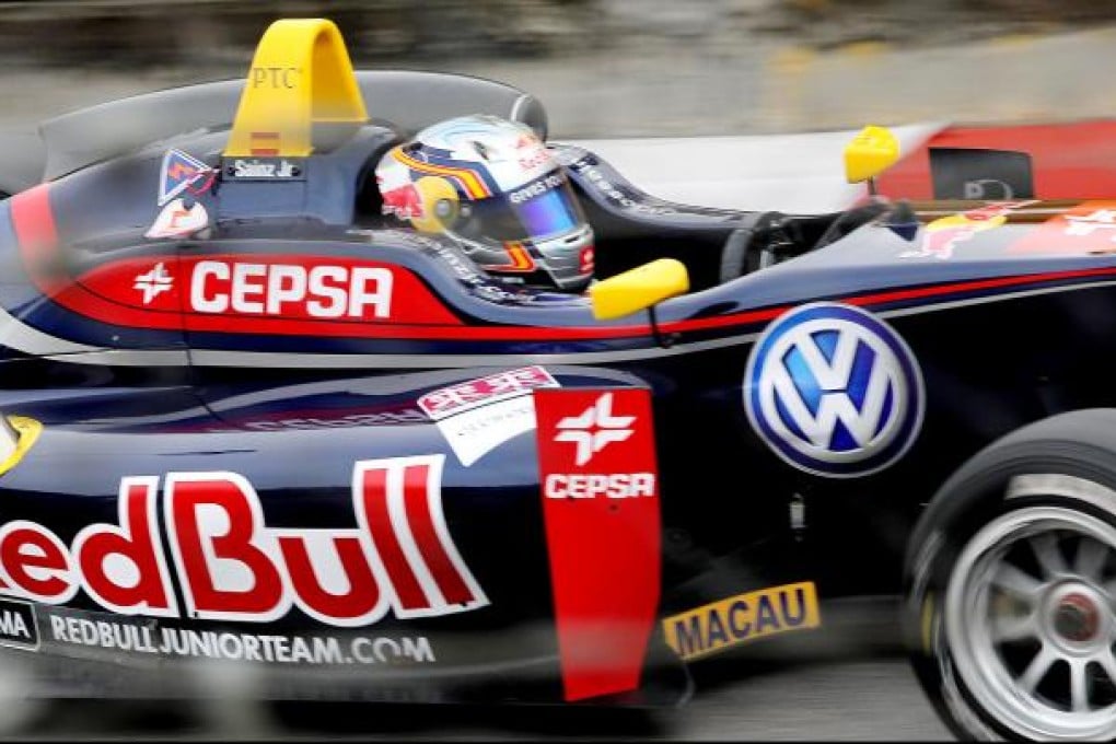 Carlos Sainz Jnr is fourth on the grid for today's Macau Grand Prix as a member of the Red Bull Junior programme. Photo: Nora Tam