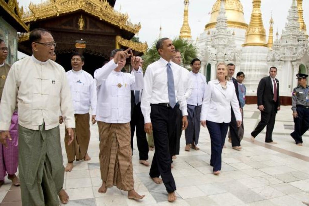 Barack Obama visits the Shwedagon Pagoda in Yangon. Photo: AP