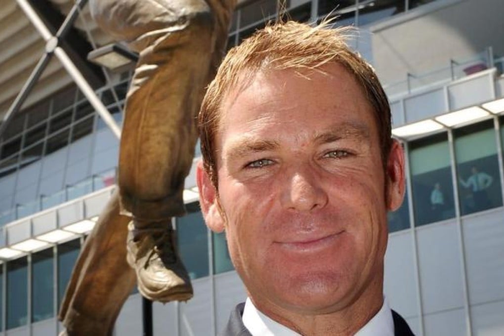 Shane Warne set off a false alarm about a possible return to competing in next year's Ashes.