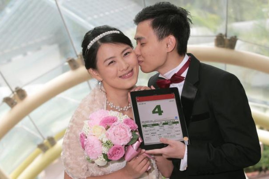 William Chen and Jessica wed at the Cotton Tree Drive Marriage Registry. Photo: K.Y. Cheng