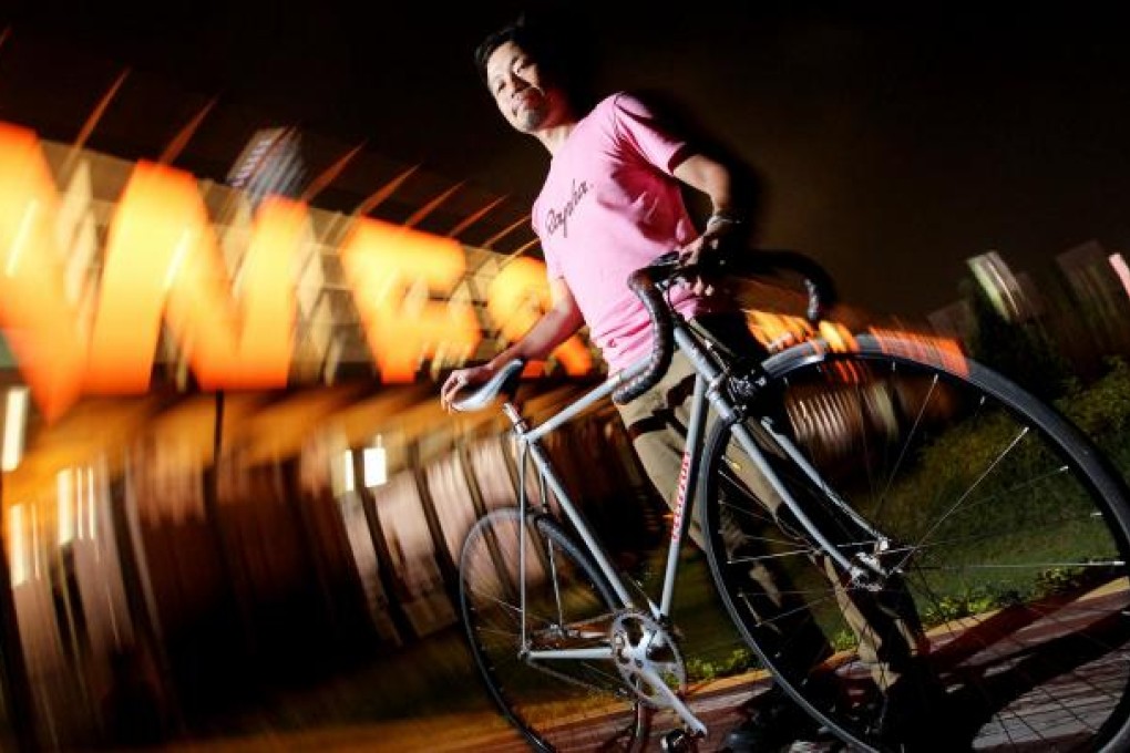 Eric Lee, co-founder of Rodafixa, says sales of fixed-gear bikes have been picking up. Photos: Nora Tam