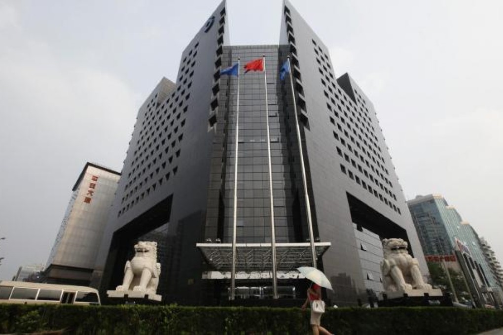 Mainland banks are not likely to have problems meeting watered-down liquidity rules. Photo: Reuters