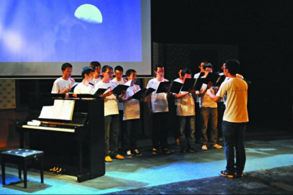 Members of the Shining Jazzy Chorus perform. Photos: Simon Song