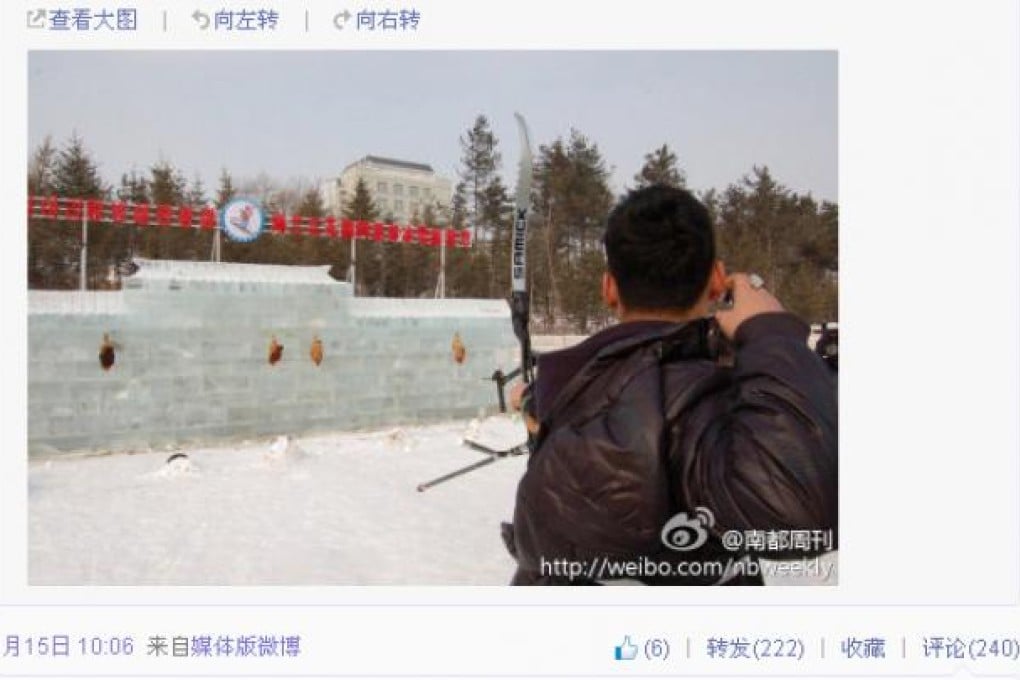 An Ice festival in Jilin has invited tourists to shoot at live chickens. Photo: Screenshot from Weibo.