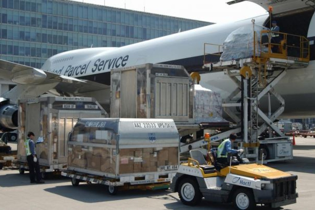 The increase in cargo shipments from Hong Kong airport is expected to improve earnings at US shippers. Photo: SCMP