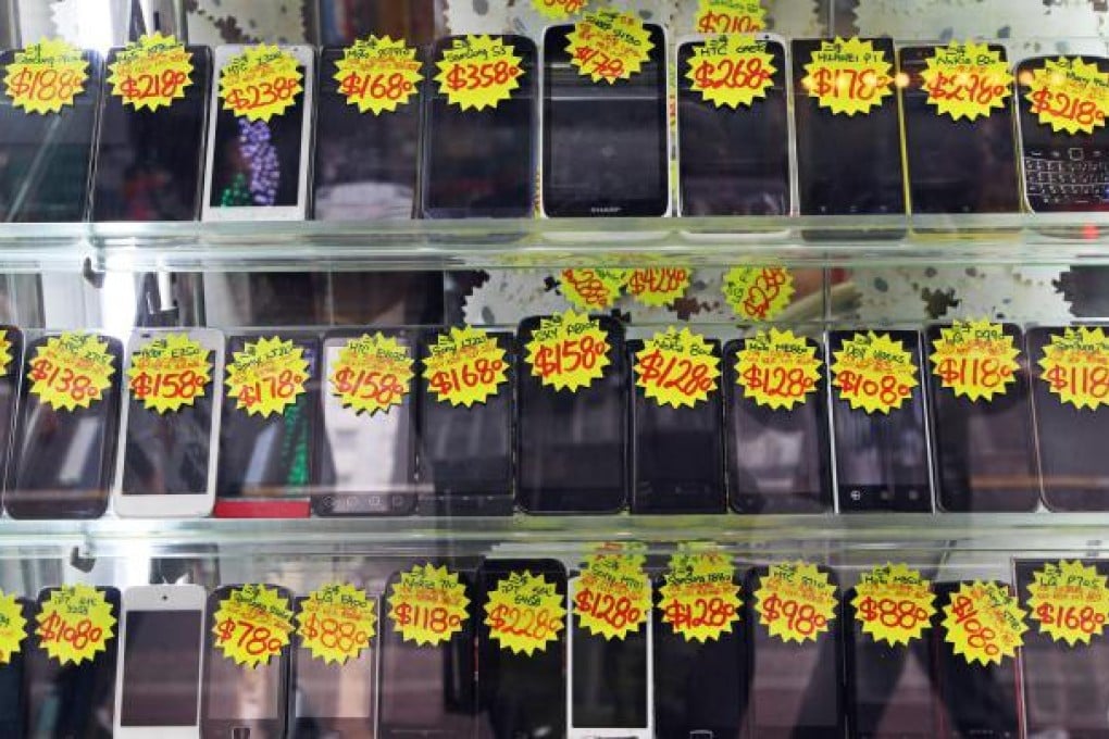 One of the second-hand mobile phone shops at Sin Tat Plaza in Mong Kok. Photo: Nora Tam