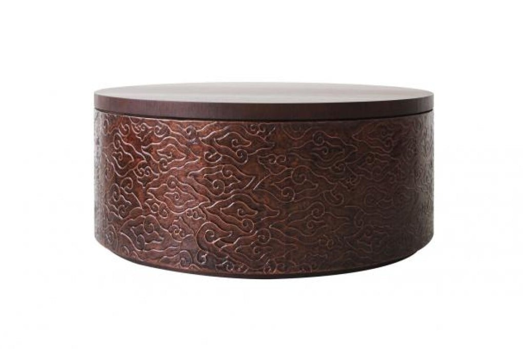 Megamendung round cocktail table