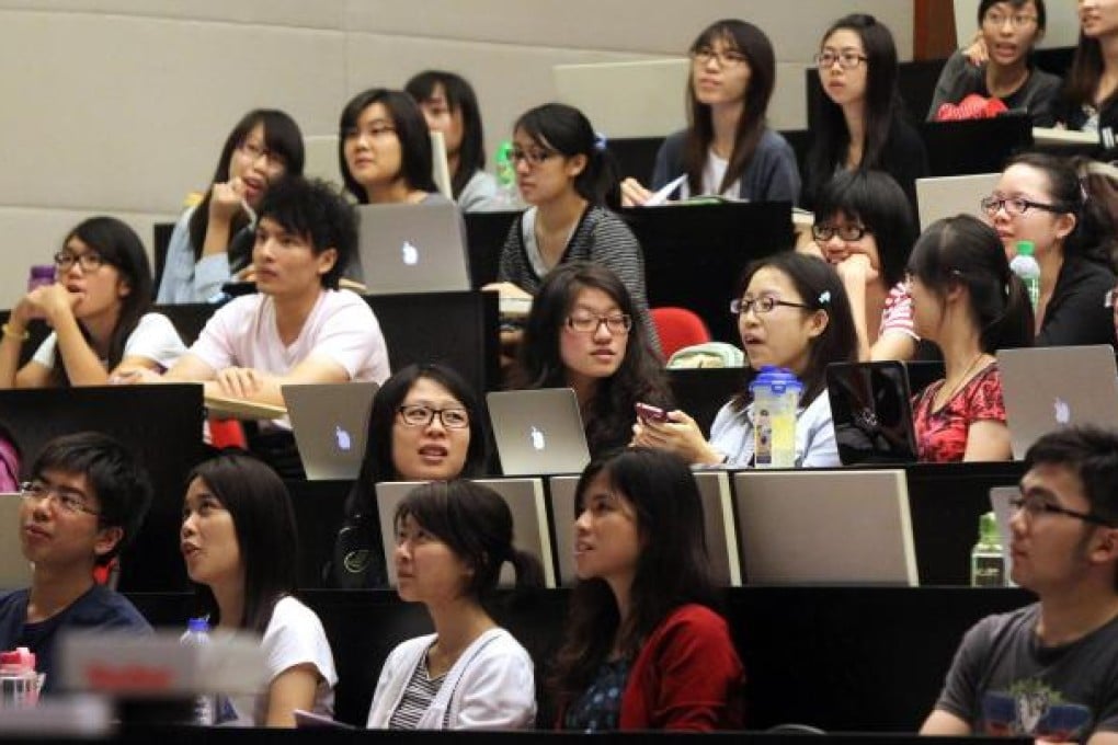 Rich grab more university places, study finds