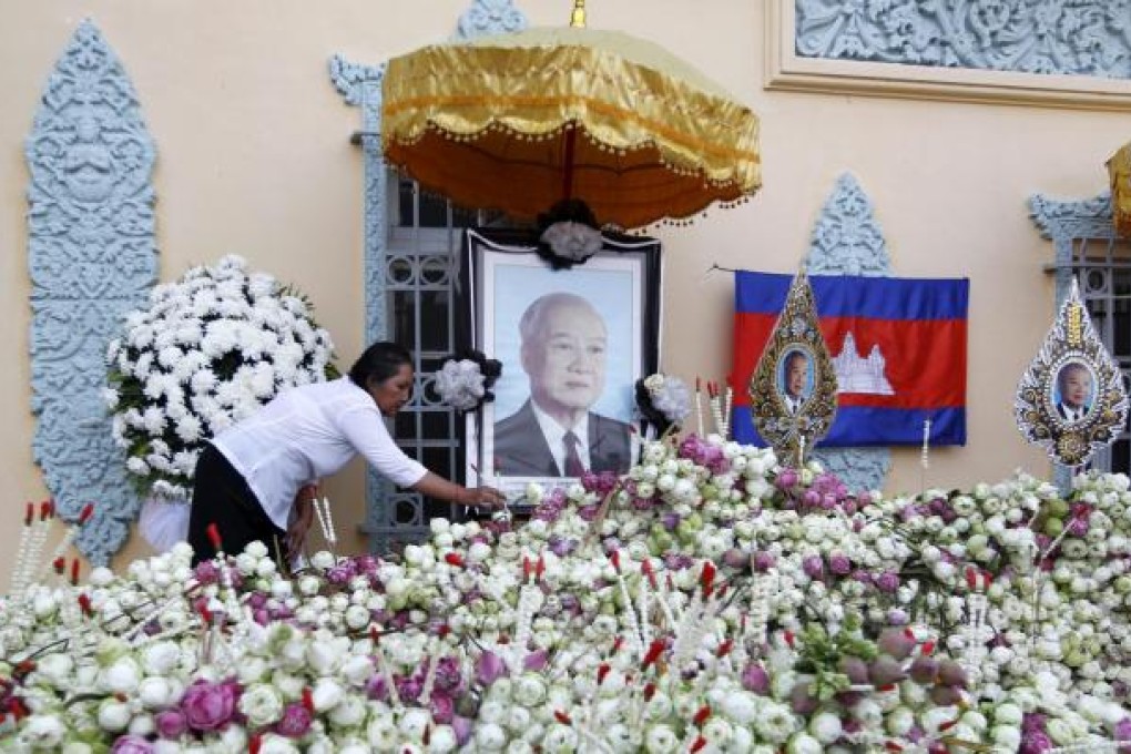 King's body makes final journey