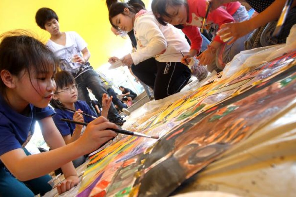 In art, children produce more "creative" pieces. Photo: David Wong