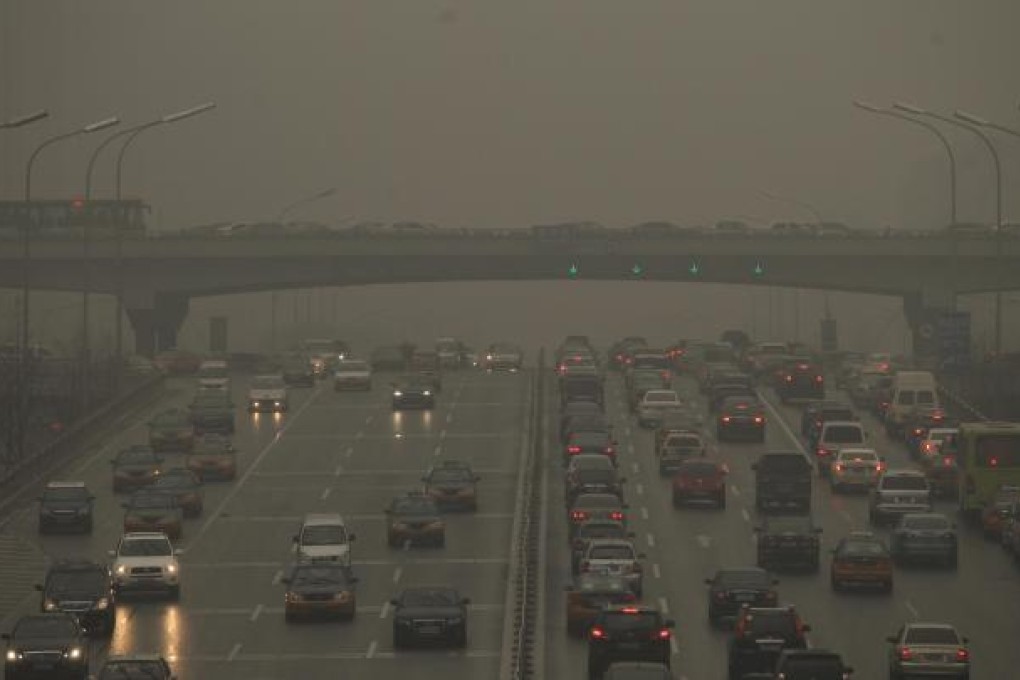 Severe pollution and haze has left Beijing choking for nearly a month. Photo: Simon Song/SCMP