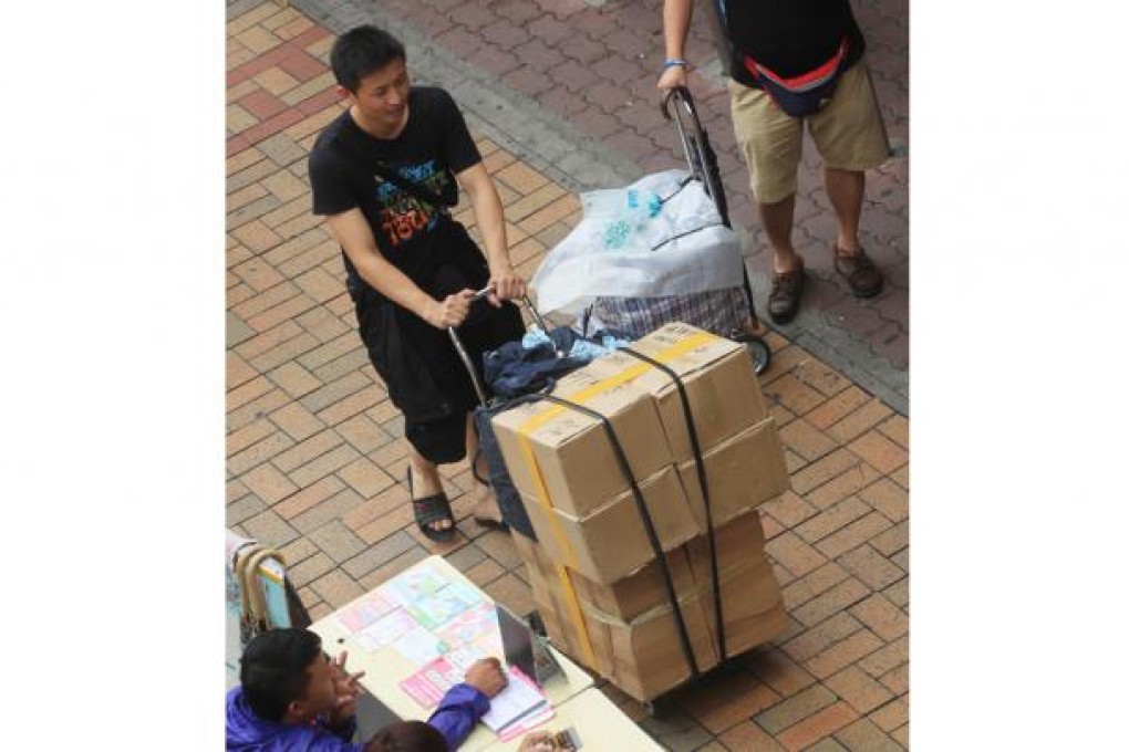 The maximum weight limit for passengers' luggage on the MTR's East Rail Line drops from 33kg to 23kg.