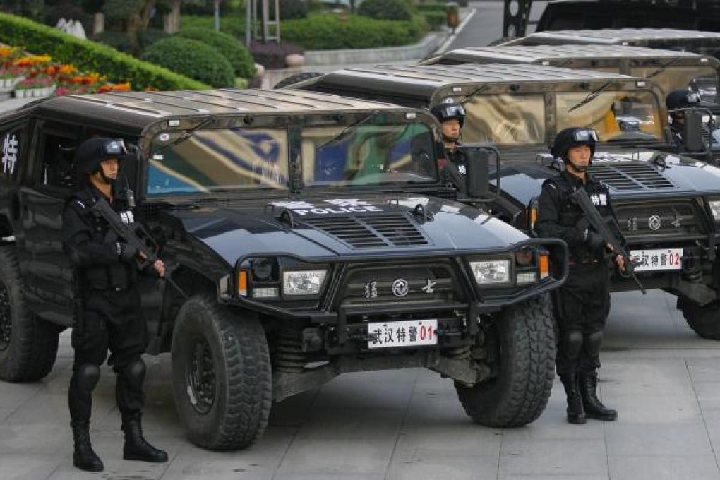 The Mengshi surpasses its US equivalent, the Humvee, in most areas, according to two authors. Photo: China Foto Press