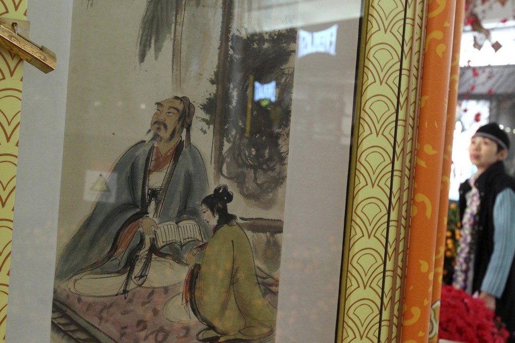 The 15 works exhibited in Plaza Hollywood are forgeries, says the granddaughter of master painter Fu Baoshi. Photo: K. Y. Cheng