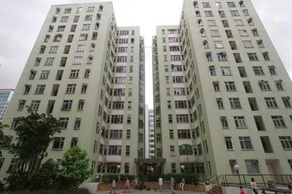 The flat is a 556 sq ft unit in Telford Gardens, where three women and two girls died in 1998 after drinking "holy water" offered by a fung shui master. Photo: David Wong