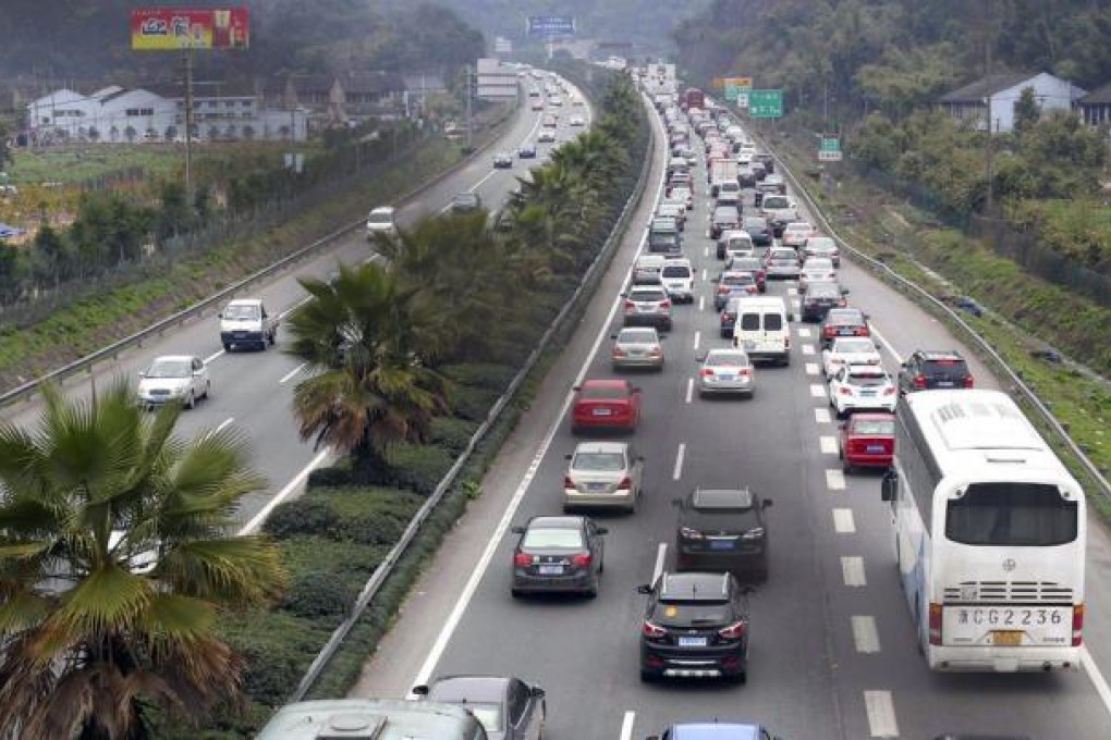 Heavy traffic on a Wenzhou highway. Photo: Xinhua