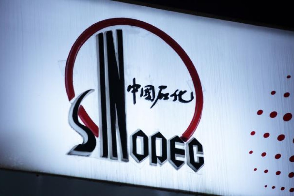 Sinopec offered to sell HK$24 billion worth of new shares to a handful of privileged investors at a steep discount. Photo: Bloomberg