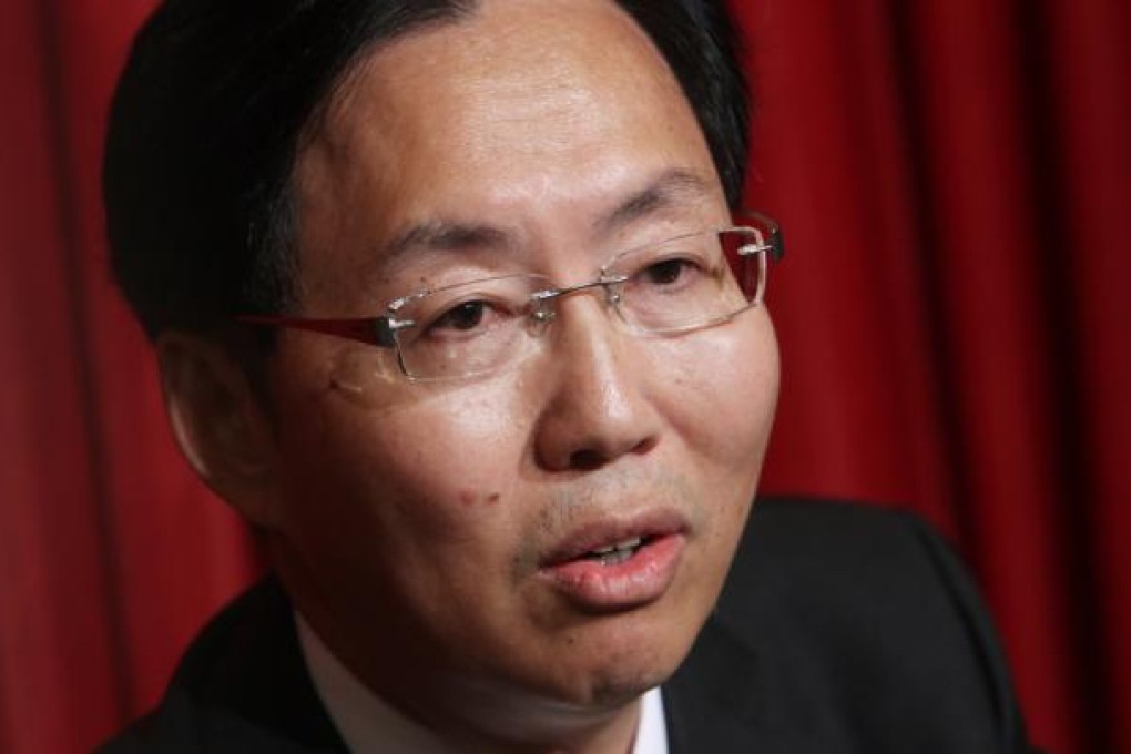 Legislator Chan Kin-por