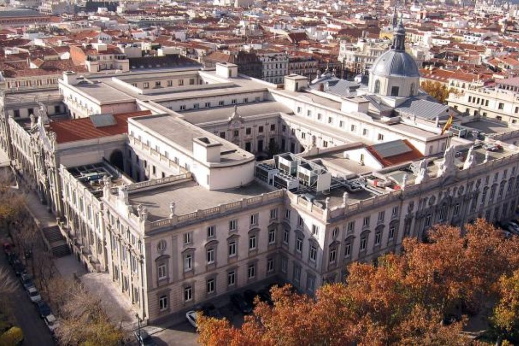 Supreme Court of Spain ordered that Gabriel Ricardo Dias-Azedo be freed on the grounds that Hong Kong, not being a sovereign state, had no power to ask for his return.