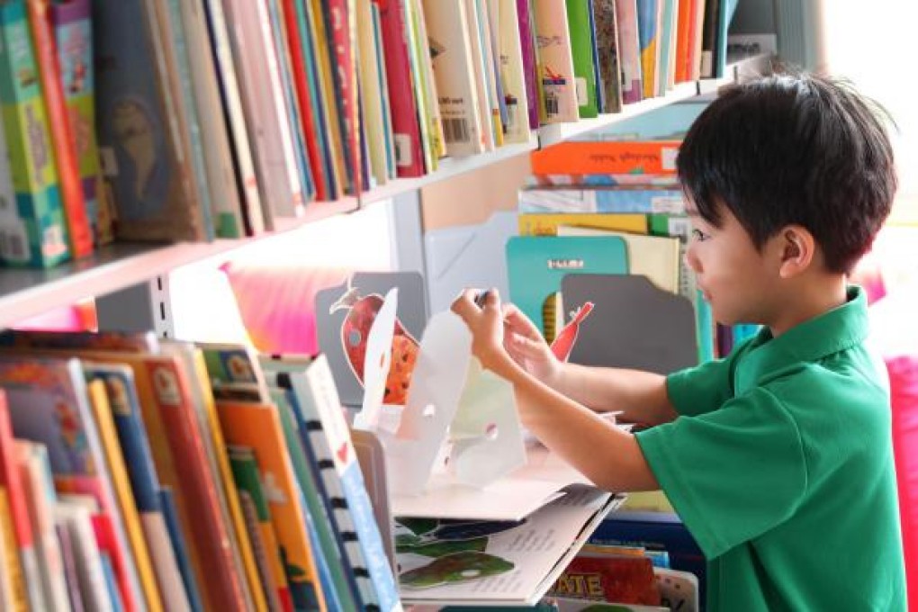 Burying their heads in books is not the best approach. Photo: Dickson Lee