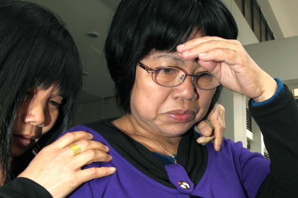 Wu Chun-yan, mother of the late Chen Xianxian, is visibly distressed as she arrives at court. Photo: Dickson Lee